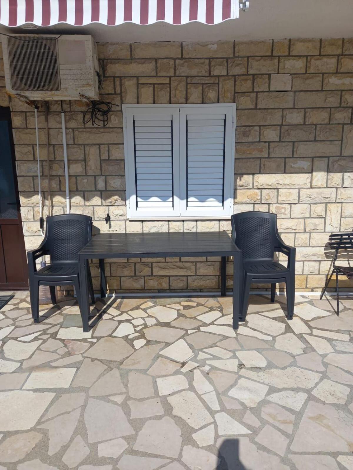 Apartments Martina Марина Екстериор снимка