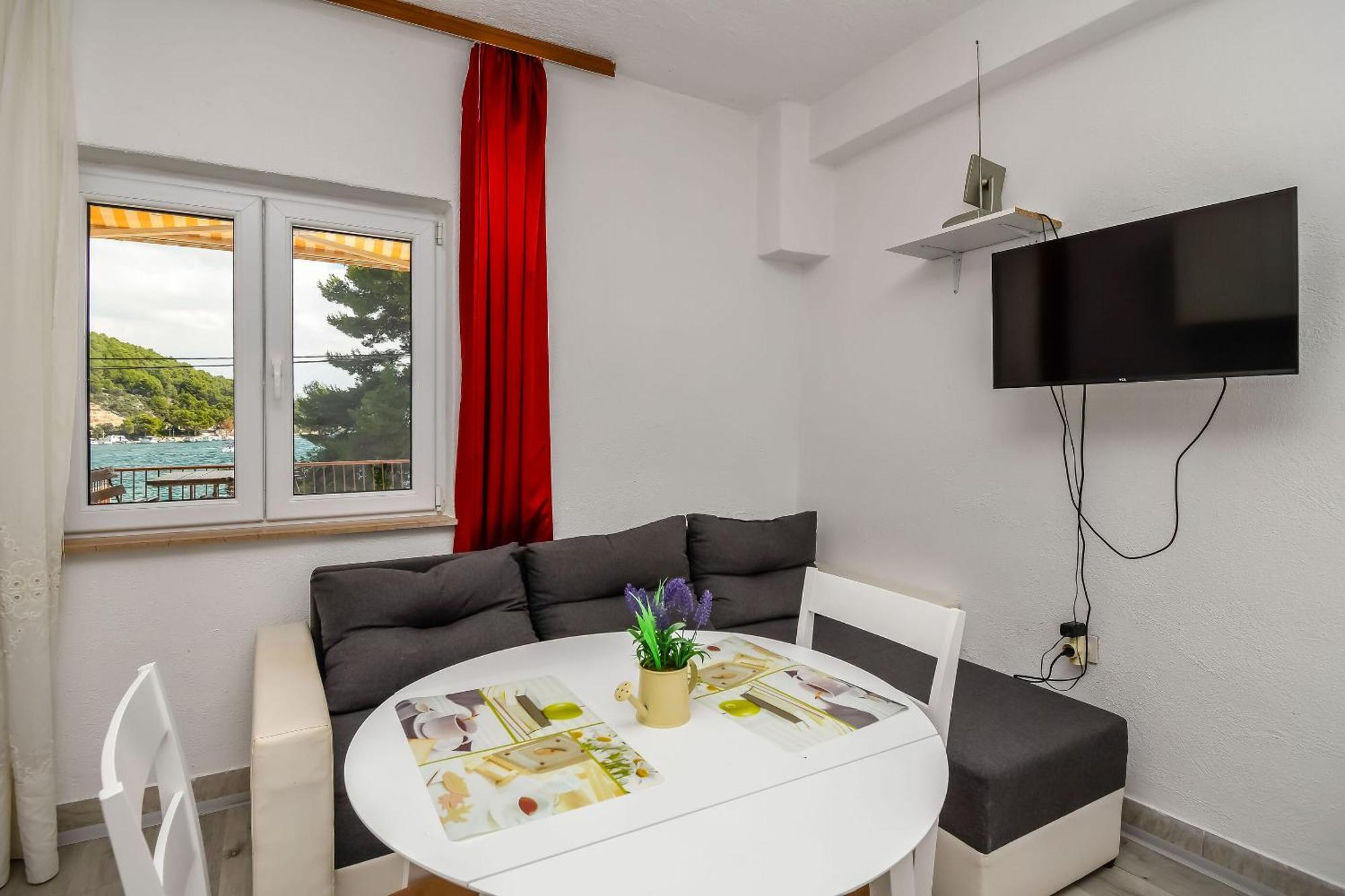 Apartments Martina Марина Екстериор снимка